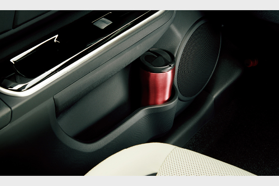1907_aqua_interior_img30