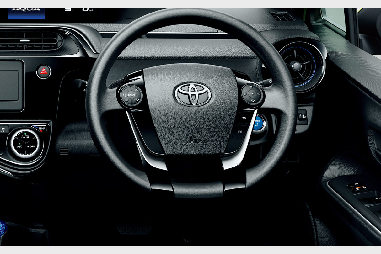 1907_aqua_interior_img37